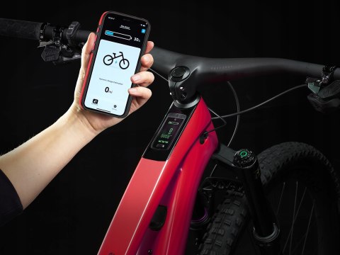 Etui ProFlo do iPhone 16 Pro Max do MagSafe Czerwone Sportowe Czerwony